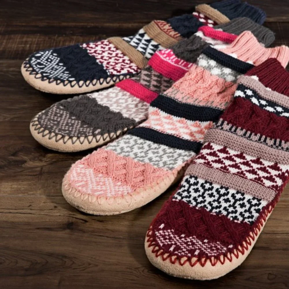 ๐Jacquard Knit Navy Slipper Socks - Nordic Pattern ๐ ๐ Excellent Gift! ๐ - Picture 4 of 7